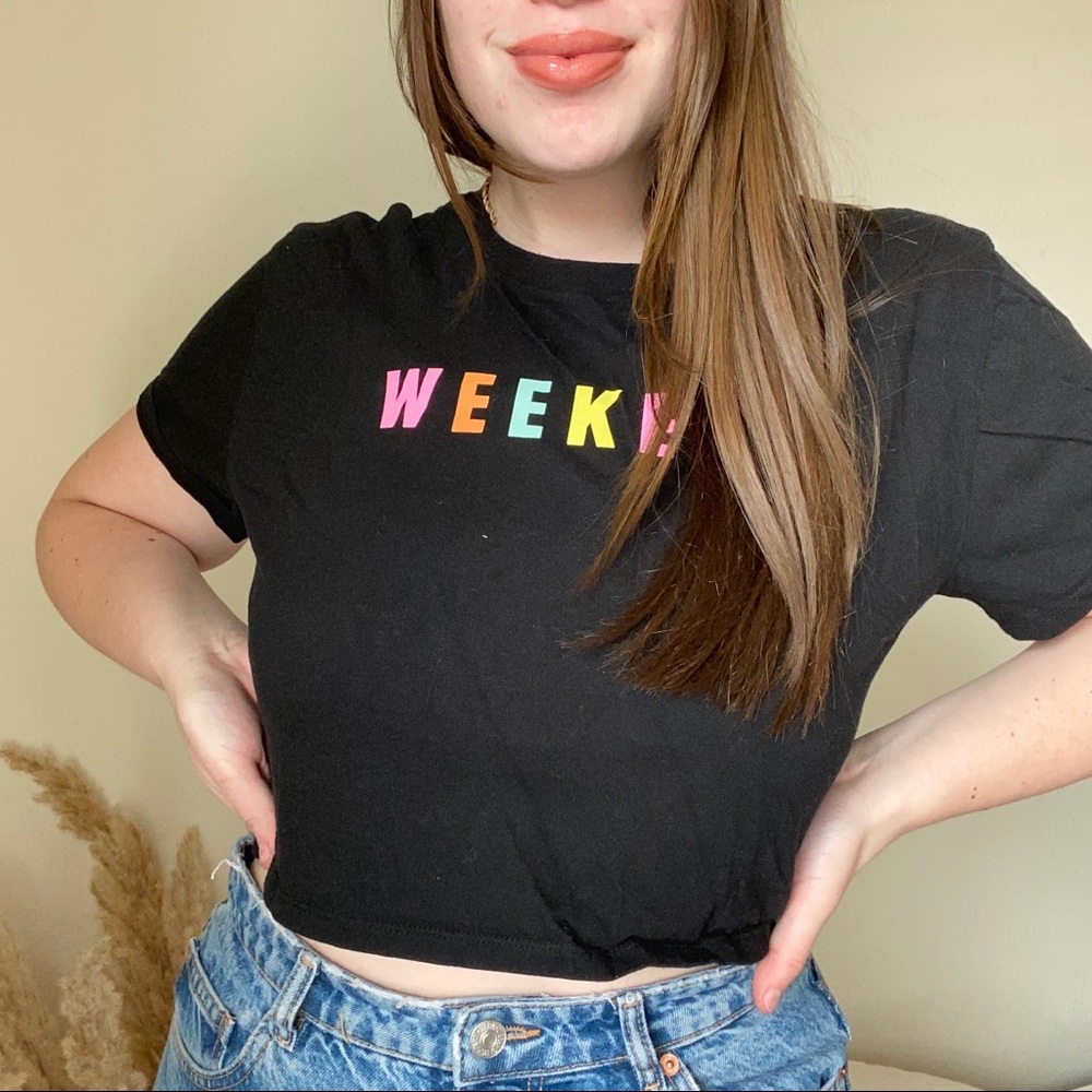 Cropped Weekend Tee - Picture 4 of 4